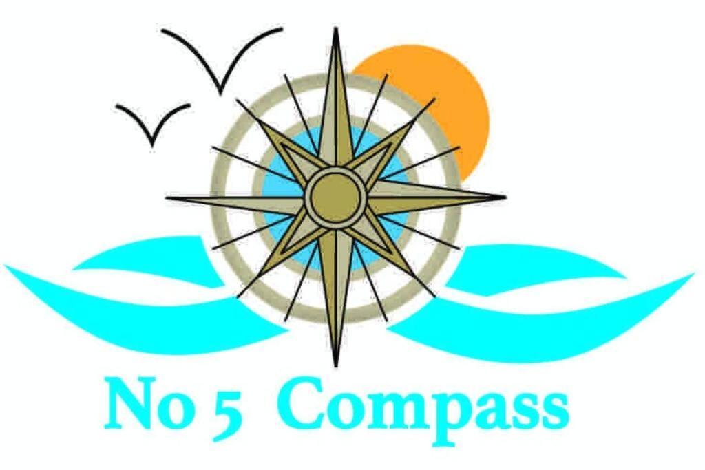 Apartment No 5 Compass - *